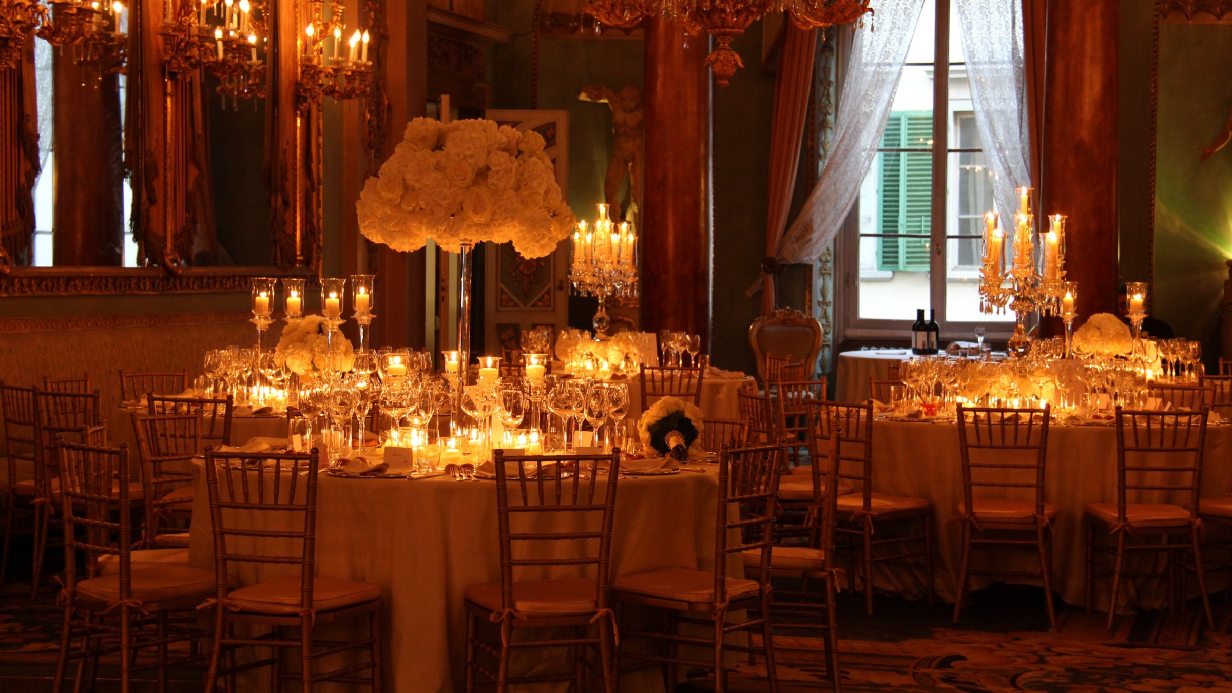 Dettaglio di un tavolo allestito per un matrimonio nella Galleria, Palazzo Borghese