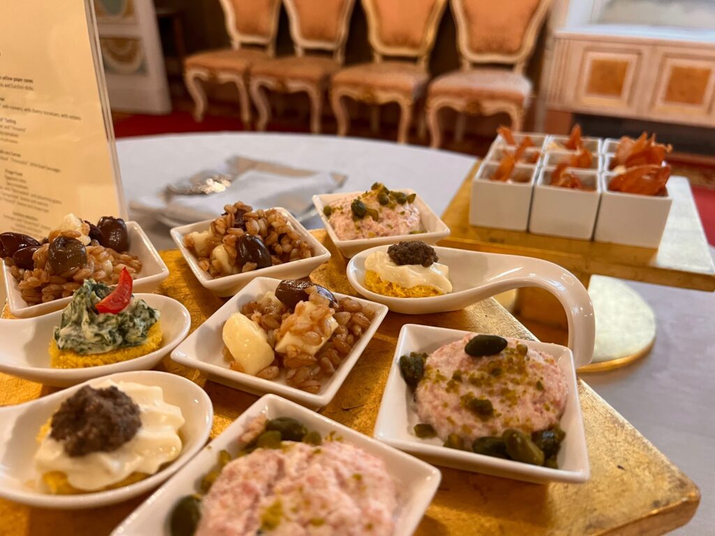 Finger food per l’aperitivo, catering di Palazzo Borghese